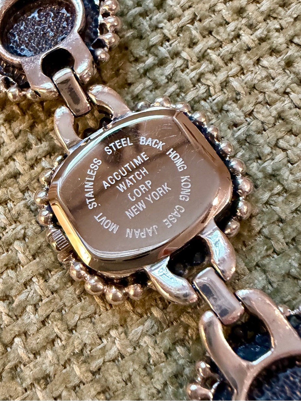 Vintage Vivani Southwestern Watch - Picture 7 of 8